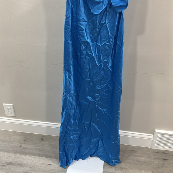 Amanda Uprichard Galilea Gown in Blue Jay - Picture 8 of 12